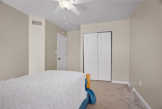 59 Hartl Ln, Baldwin Boro, PA 15227