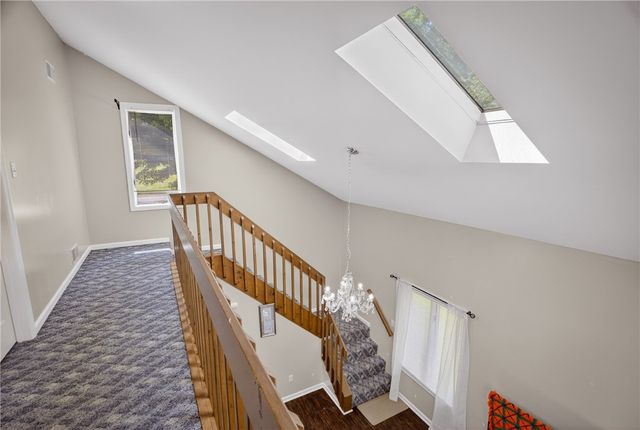 59 Hartl Ln, Baldwin Boro, PA 15227