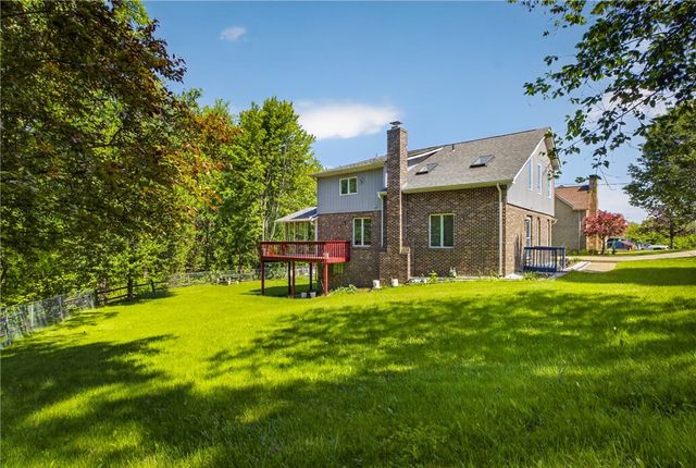 59 Hartl Ln, Baldwin Boro, PA 15227