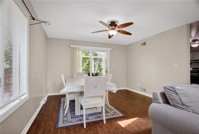 59 Hartl Ln, Baldwin Boro, PA 15227