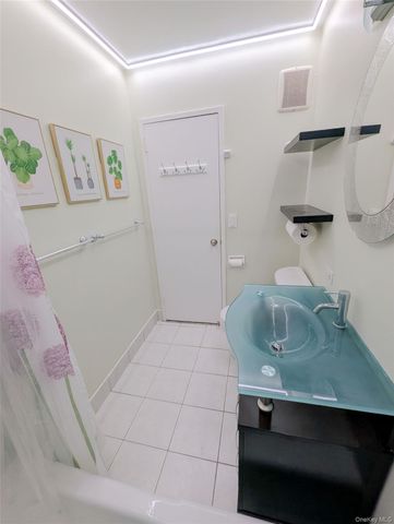 100 E Hartsdale Avenue 4JE, Hartsdale, NY 10530