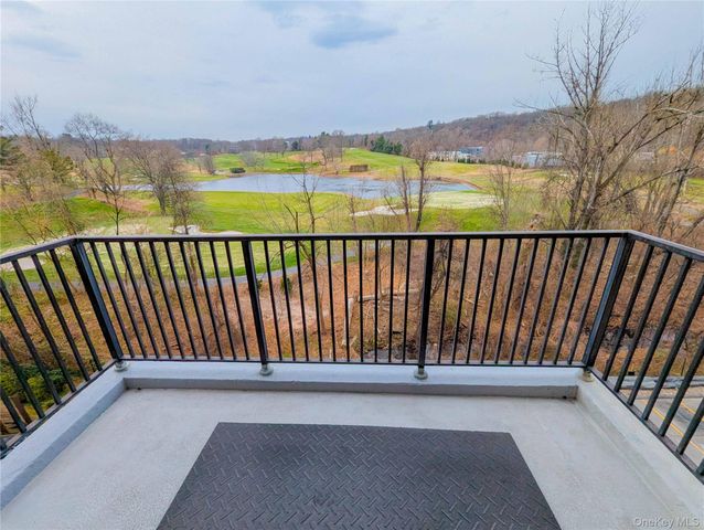 100 E Hartsdale Avenue 4JE, Hartsdale, NY 10530