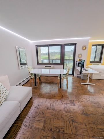 100 E Hartsdale Avenue 4JE, Hartsdale, NY 10530