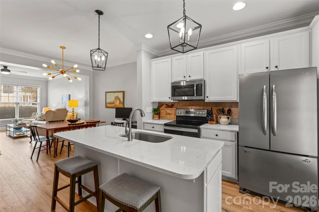 343 Hurston Circle, Charlotte, NC 28208