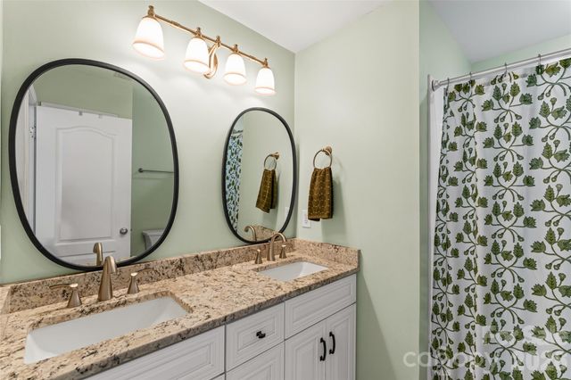 343 Hurston Circle, Charlotte, NC 28208