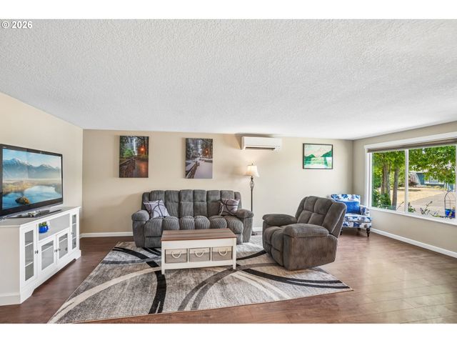 20840 Sw JAY St, Beaverton, OR 97003