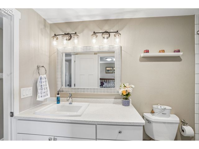 20840 Sw JAY St, Beaverton, OR 97003