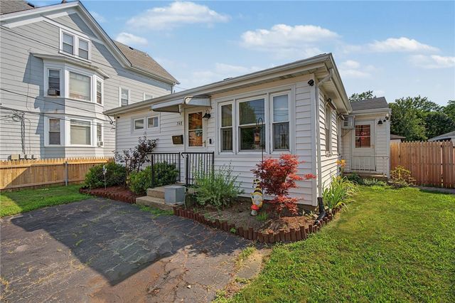 348 Park Place, Woonsocket, RI 02895