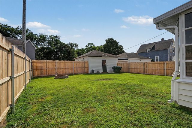 348 Park Place, Woonsocket, RI 02895