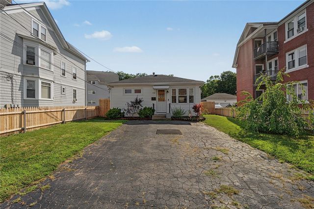 348 Park Place, Woonsocket, RI 02895