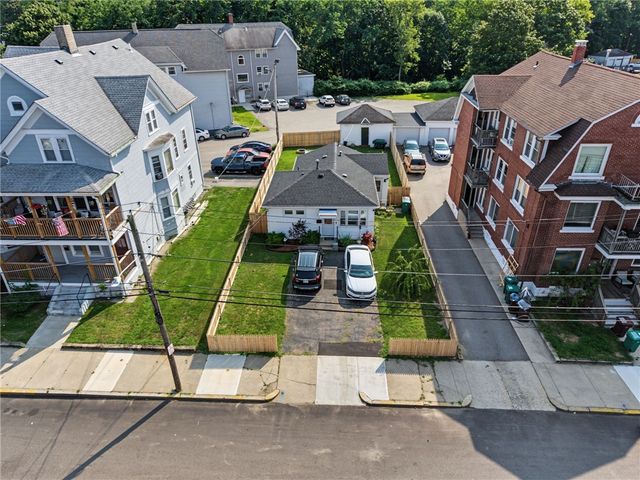 348 Park Place, Woonsocket, RI 02895