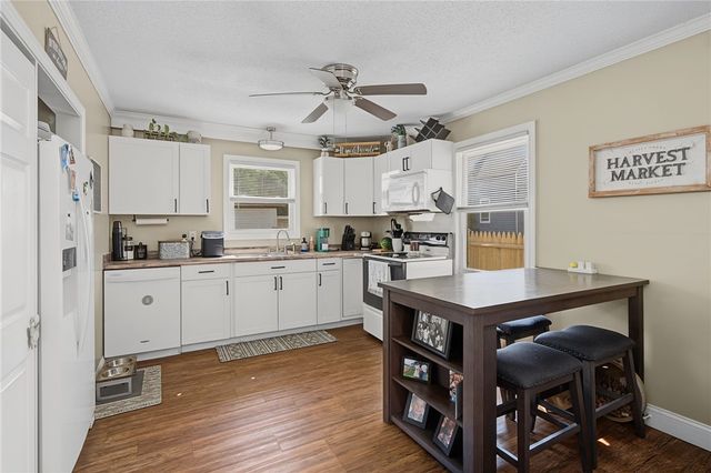 348 Park Place, Woonsocket, RI 02895