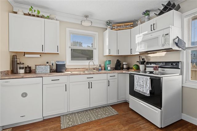 348 Park Place, Woonsocket, RI 02895