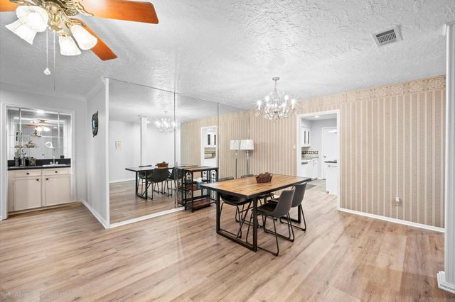 6114 Rollingbrook Drive, Houston, TX 77096