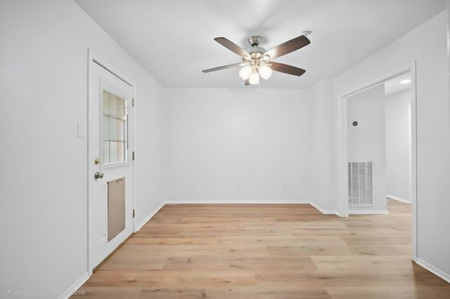 6114 Rollingbrook Drive, Houston, TX 77096