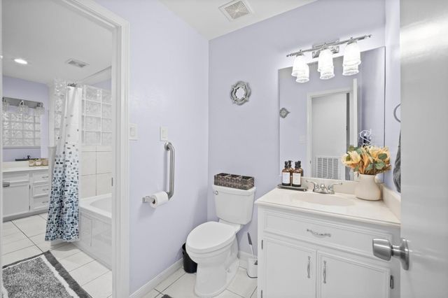6114 Rollingbrook Drive, Houston, TX 77096
