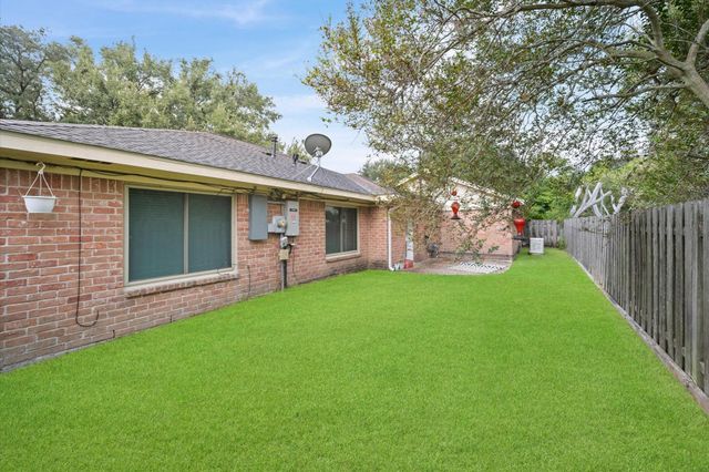 6114 Rollingbrook Drive, Houston, TX 77096