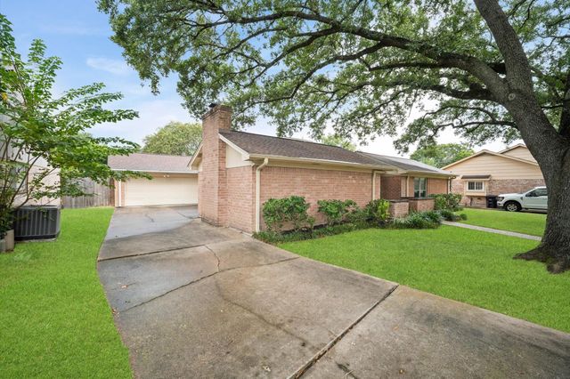 6114 Rollingbrook Drive, Houston, TX 77096