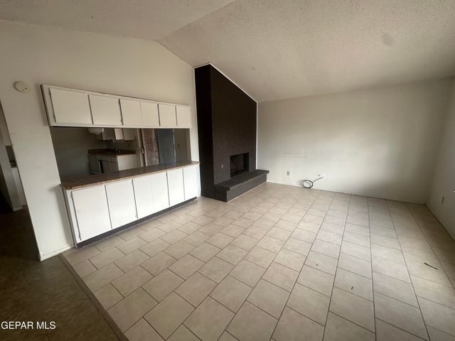 2901 Beachcomber Avenue B, El Paso, TX 79936