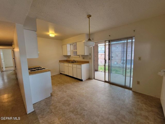 2901 Beachcomber Avenue B, El Paso, TX 79936