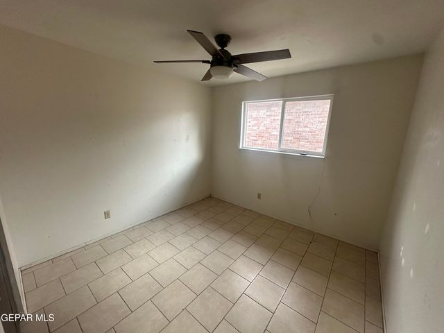 2901 Beachcomber Avenue B, El Paso, TX 79936