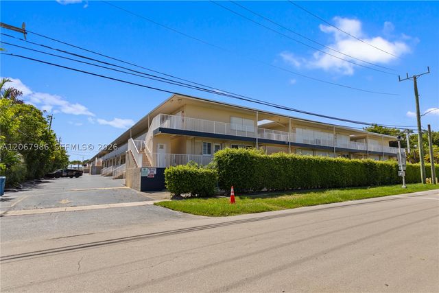 223 S Federal Hwy 60, Dania Beach, FL 33004