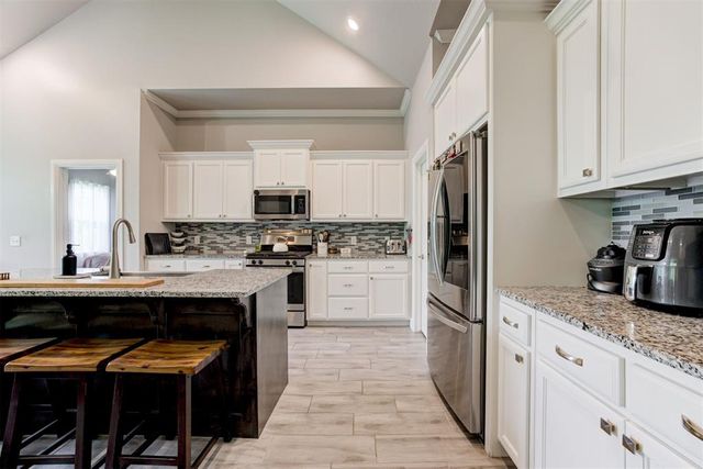 8751 Overlook Drive, Guthrie, OK 73044