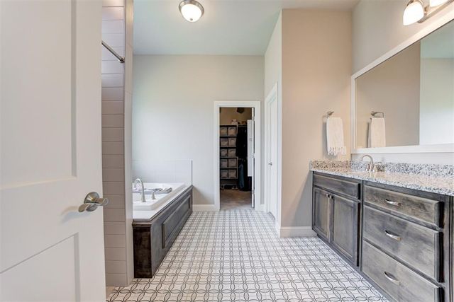 8751 Overlook Drive, Guthrie, OK 73044