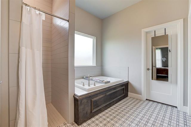8751 Overlook Drive, Guthrie, OK 73044