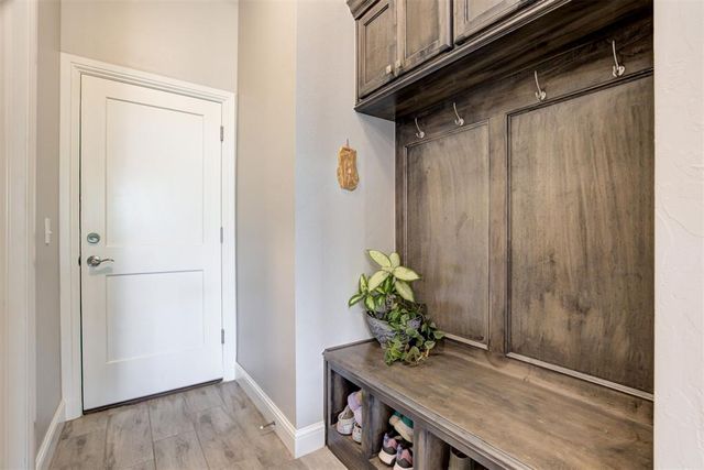 8751 Overlook Drive, Guthrie, OK 73044