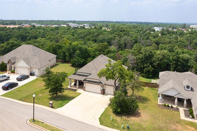 8751 Overlook Drive, Guthrie, OK 73044