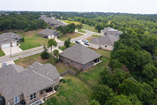 8751 Overlook Drive, Guthrie, OK 73044