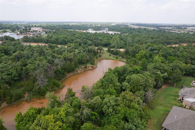 8751 Overlook Drive, Guthrie, OK 73044