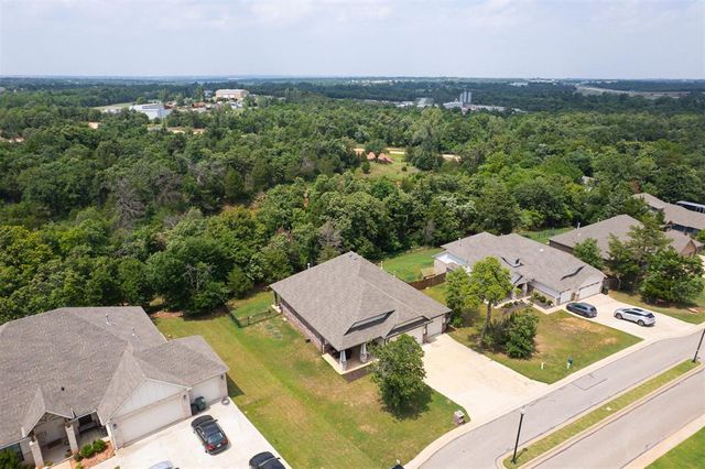8751 Overlook Drive, Guthrie, OK 73044