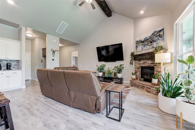 8751 Overlook Drive, Guthrie, OK 73044