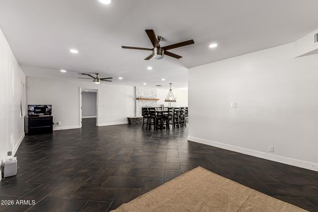 4133 W TOPEKA Drive, Glendale, AZ 85308