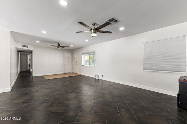 4133 W TOPEKA Drive, Glendale, AZ 85308