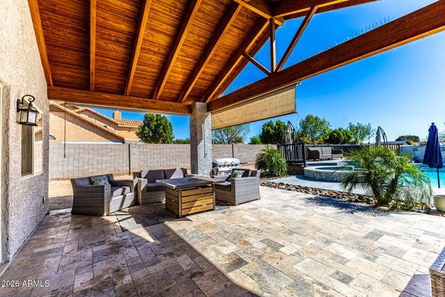 4133 W TOPEKA Drive, Glendale, AZ 85308