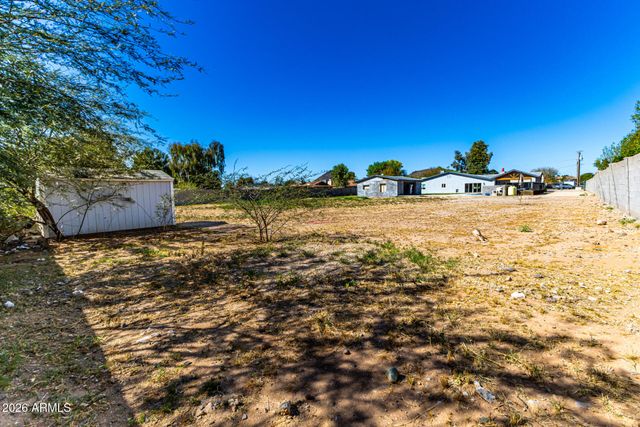 4133 W TOPEKA Drive, Glendale, AZ 85308