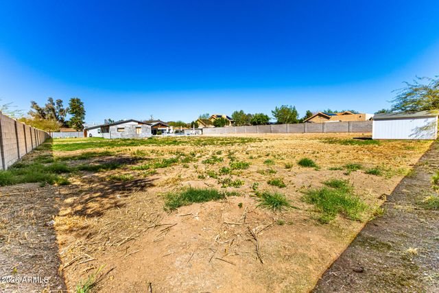 4133 W TOPEKA Drive, Glendale, AZ 85308