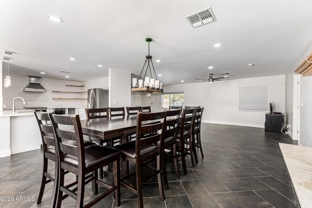 4133 W TOPEKA Drive, Glendale, AZ 85308