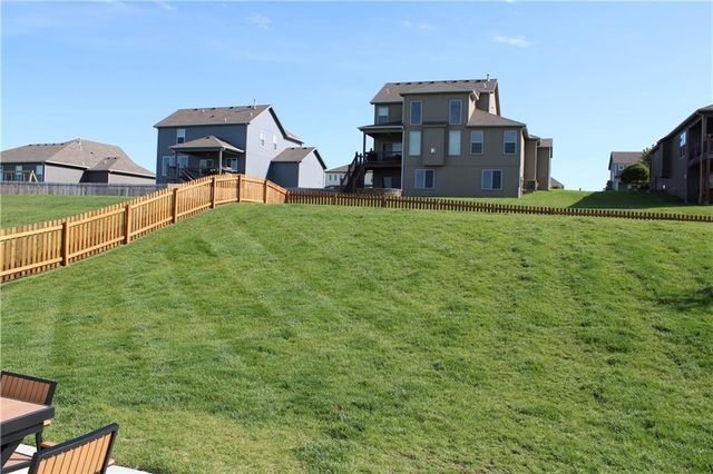 9209 NE 111th Terrace, Kansas City, MO 64157