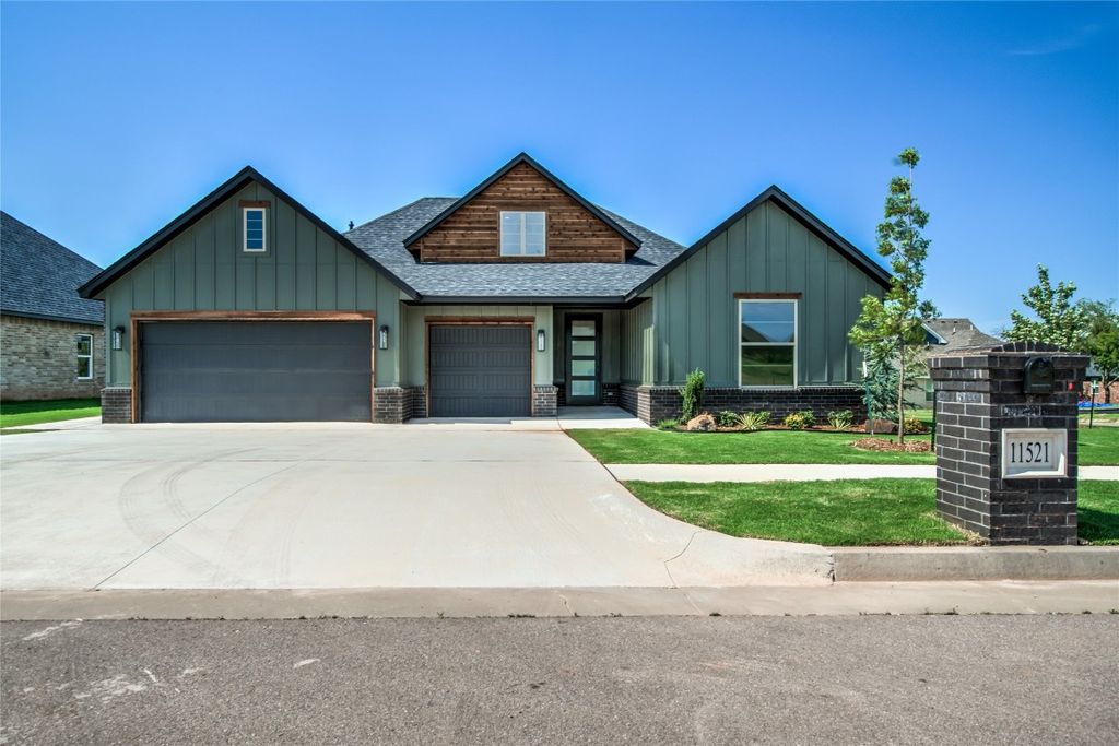 11521 NW 102nd Street, Yukon, OK 73099