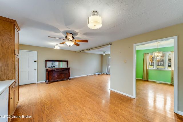 3521 Rock Rose Ln, La Grange, KY 40031