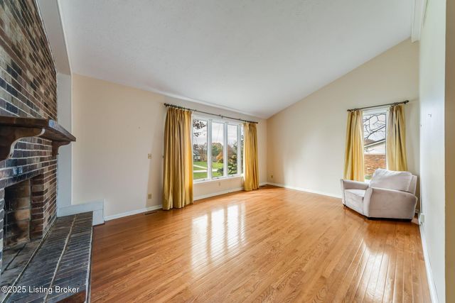 3521 Rock Rose Ln, La Grange, KY 40031