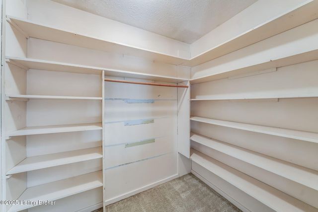 3521 Rock Rose Ln, La Grange, KY 40031