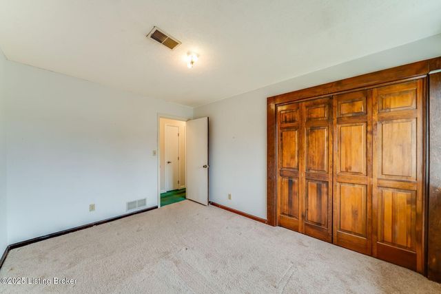 3521 Rock Rose Ln, La Grange, KY 40031