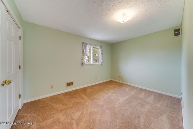 3521 Rock Rose Ln, La Grange, KY 40031