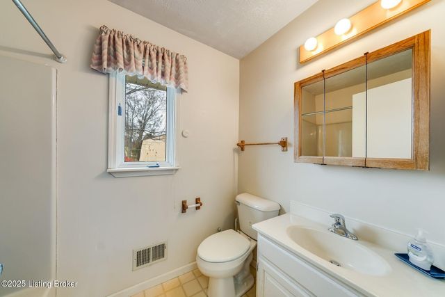 3521 Rock Rose Ln, La Grange, KY 40031