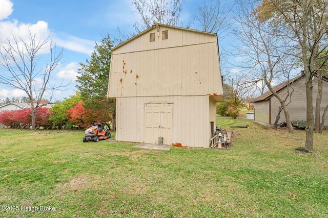3521 Rock Rose Ln, La Grange, KY 40031